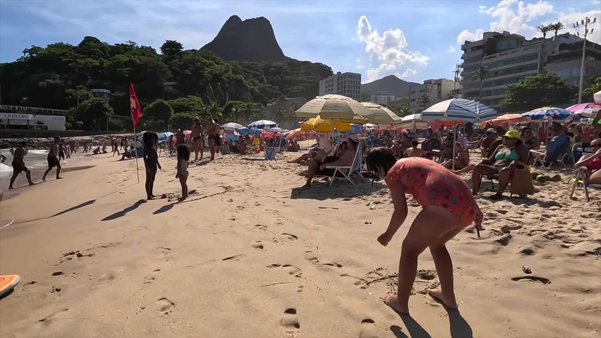 Peterpan meets ishowspeed 🇧🇷 Beach Walks Rio de Janeiro Beach Brazil 2025 #trending