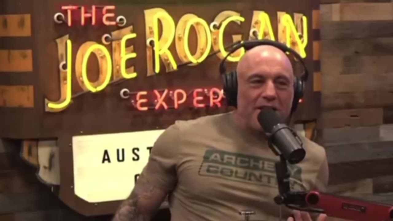 Joe Rogan - Nancy Pelosi never made more than $175,000 a year. Now she's $100 million.