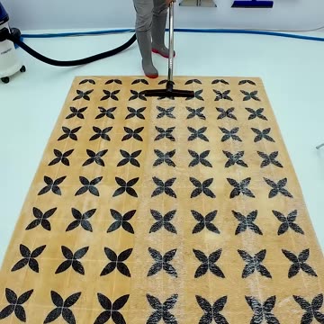 Cleans Heavily Soiled Carpets In Just 60s - Satisfying ASMR #carpetcleaning #shorts