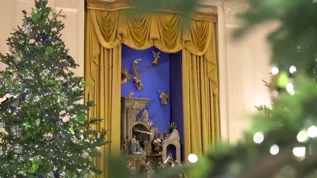 President Trump And Melania "Merry Christmas And Happy New Year" !