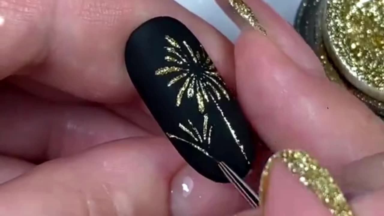 🎅✨ Festive & Joyful: Merry Christmas and Happy New Year 2025 Nail Art! 🎆