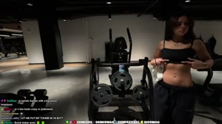 Demisux | Flexing Her Muscles At The Gym | Kick Clips