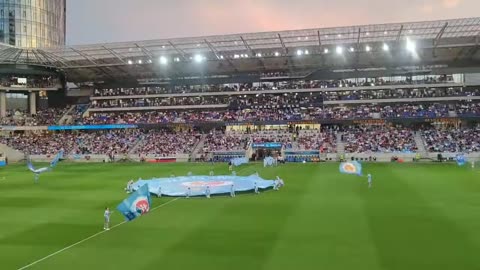 Anthem of FK Slovan Bratislava (Slovan vs Ferencvaros) splendid atmosphere