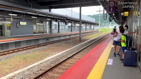 Riding Japan's fastest bullet train 🚅