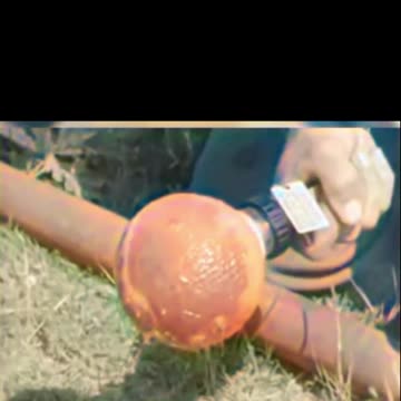 Allied training film unveils anti-tank sticky grenade #Colourized footage 🎥 💥