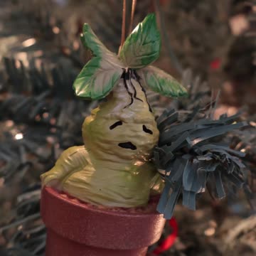 Every Potterhead Needs This Christmas Ornament!