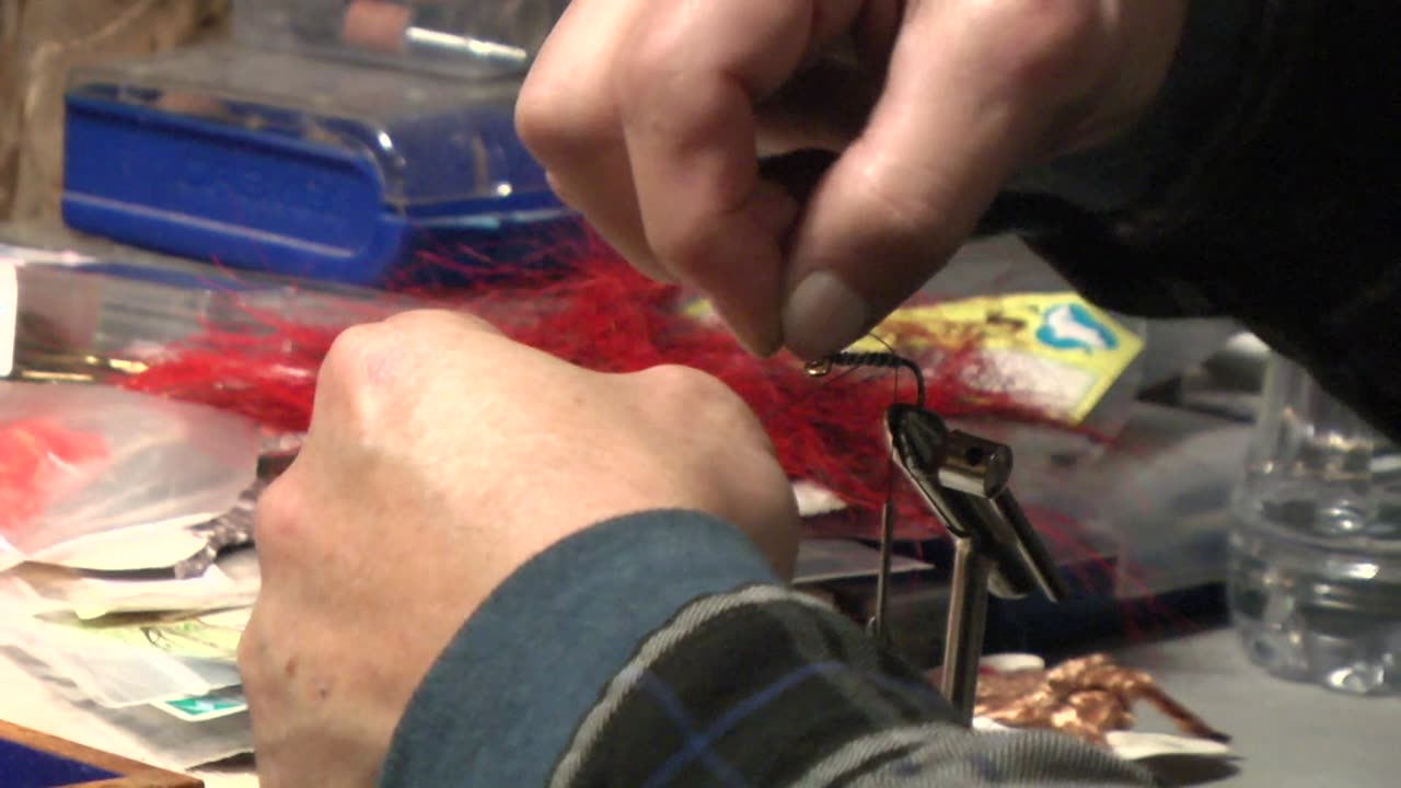 Tying some Fishing Flys