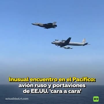 🇺🇸🛳✈️🇷🇺Portaviones de EE.UU. y avión ruso protagonizan RARO ENCUENTRO