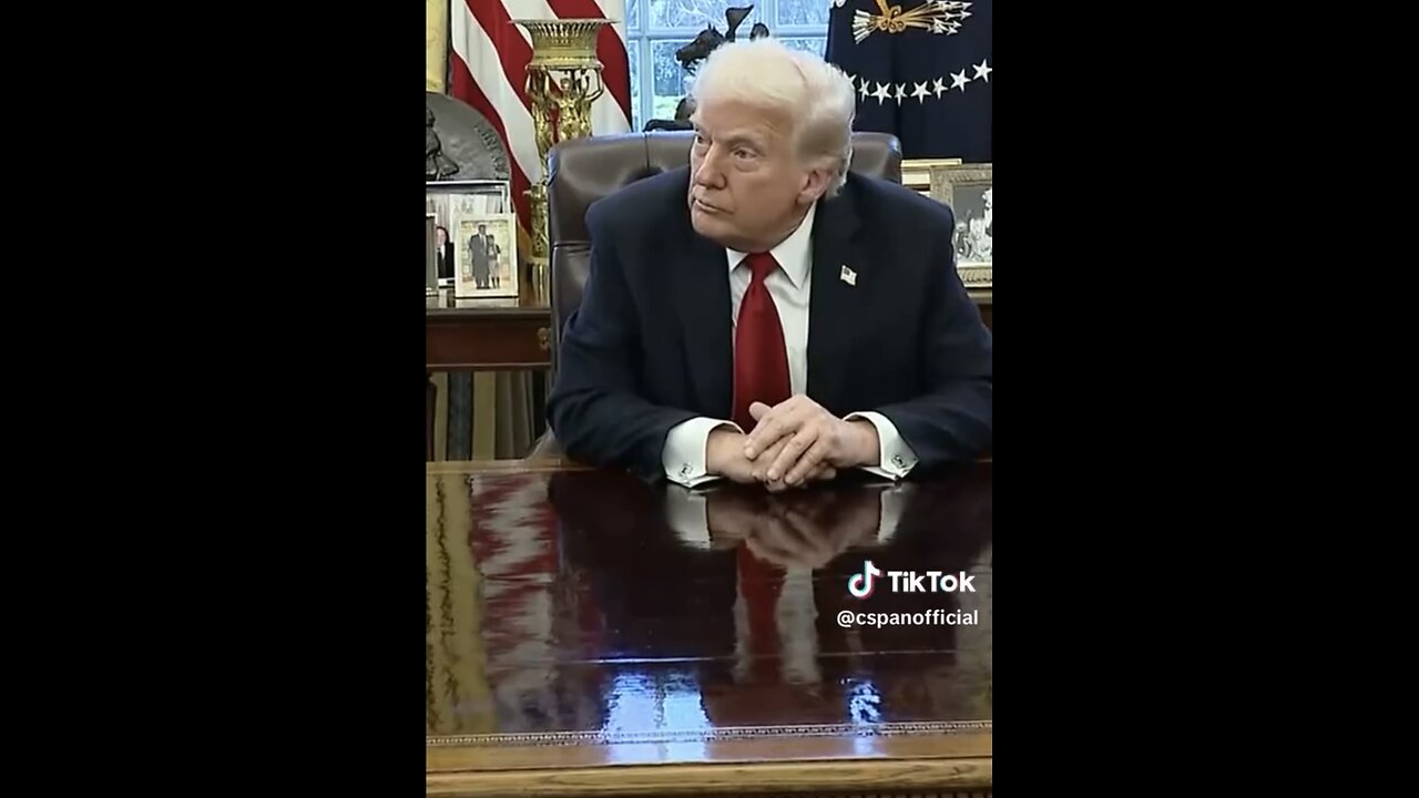 TRUMP❤️🇺🇸🥇🪽REACTS🤍🇺🇸🏅🪽👨💻TO SIGNAL-CHAT-HOAX-ISSUE💙🇺🇸🏅🪽🧑💻🏛️⭐️