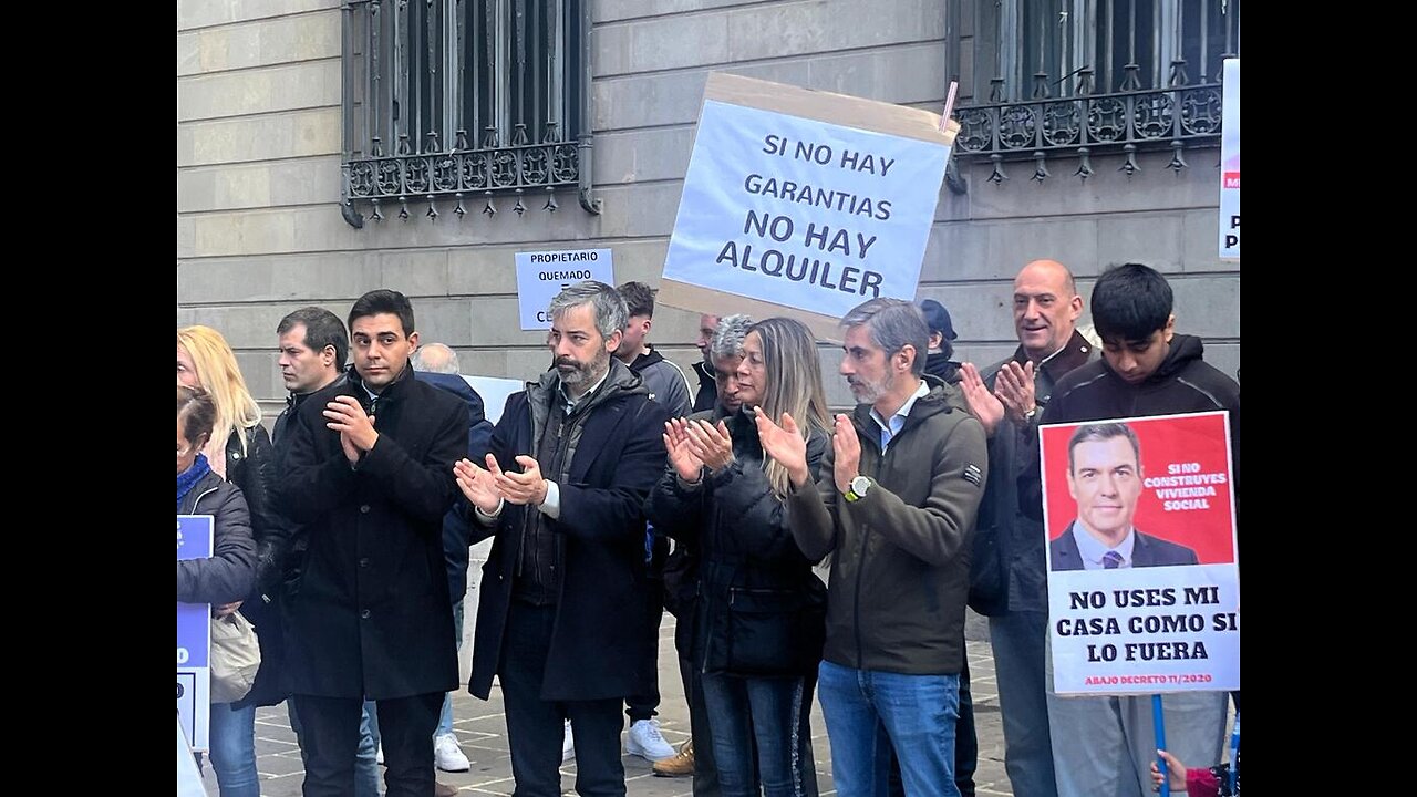 Oro-Pulido denuncia la okupación durante una concentración antikupa en Barcelona