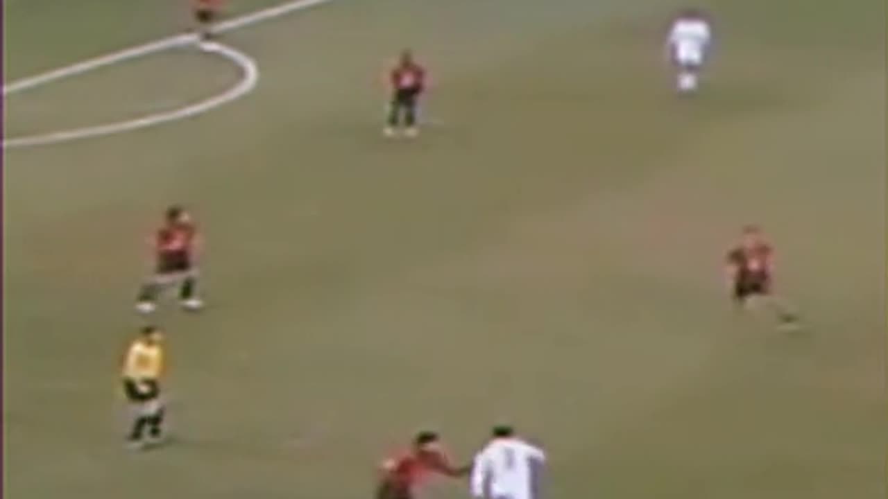 Ronaldo in his youth confronts the legends of Ac Milan #ronaldo #football #chjllball_team