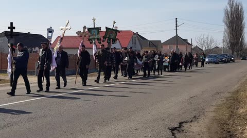 Eroul Iurie fiul lui Gheorghe Vaipan, anul de naștere 1975, a fost petrecut pe ultimul drum 1/3