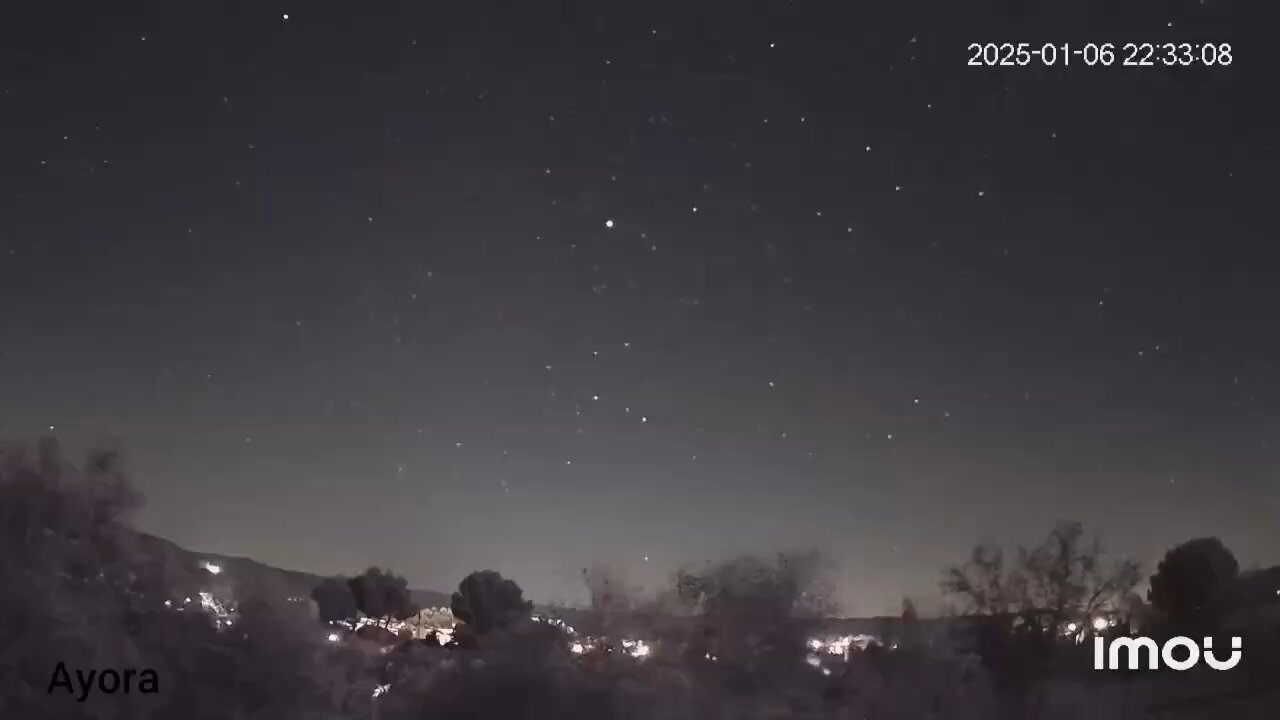 Video potentially captures rare atmospheric sprite lightning in Valencia, Spain.