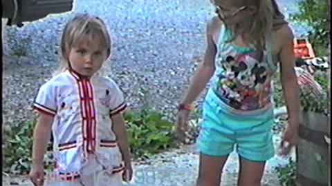 1987-VA-Sara&Katie