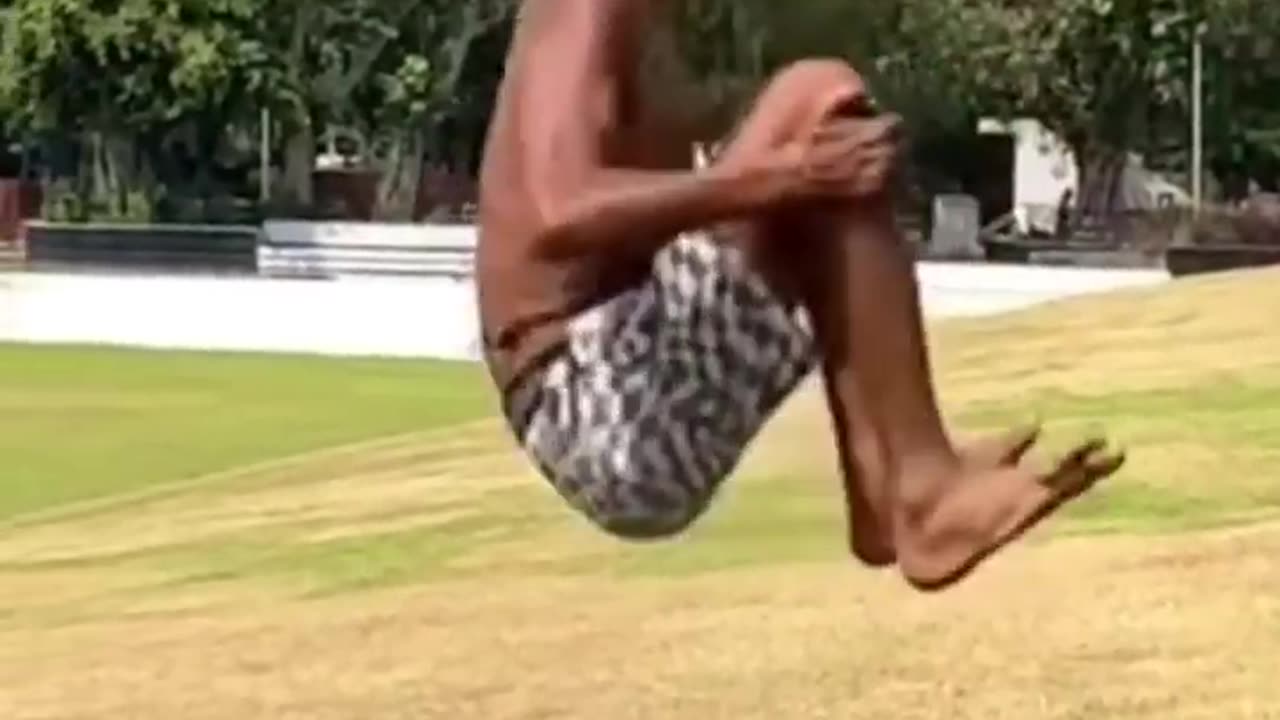 Aksi Salto Ekstrem Pemuda India yang Penuh Risiko! #shorts #shortvideo #short #india