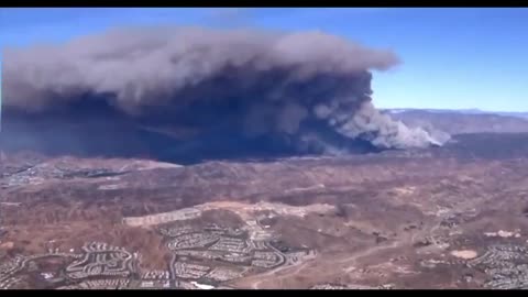 BREAKING NEWS ALERT: Hughes Fire Ravages Castaic, Los Angeles County
