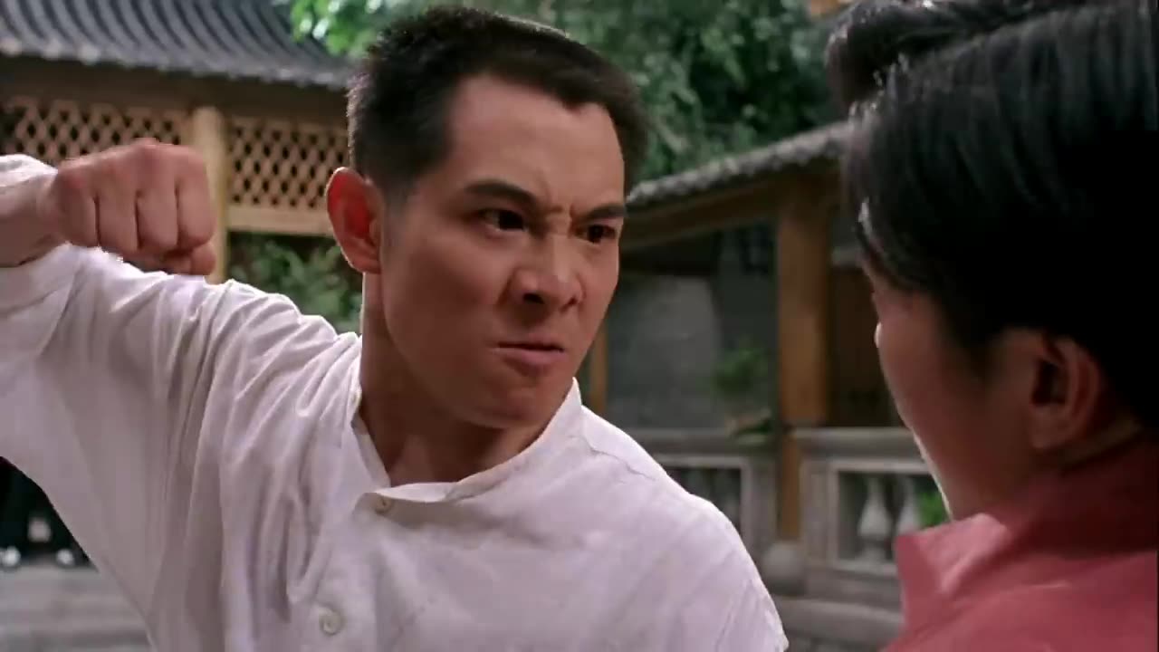 Jet Li vs Thinyan in the film FIST