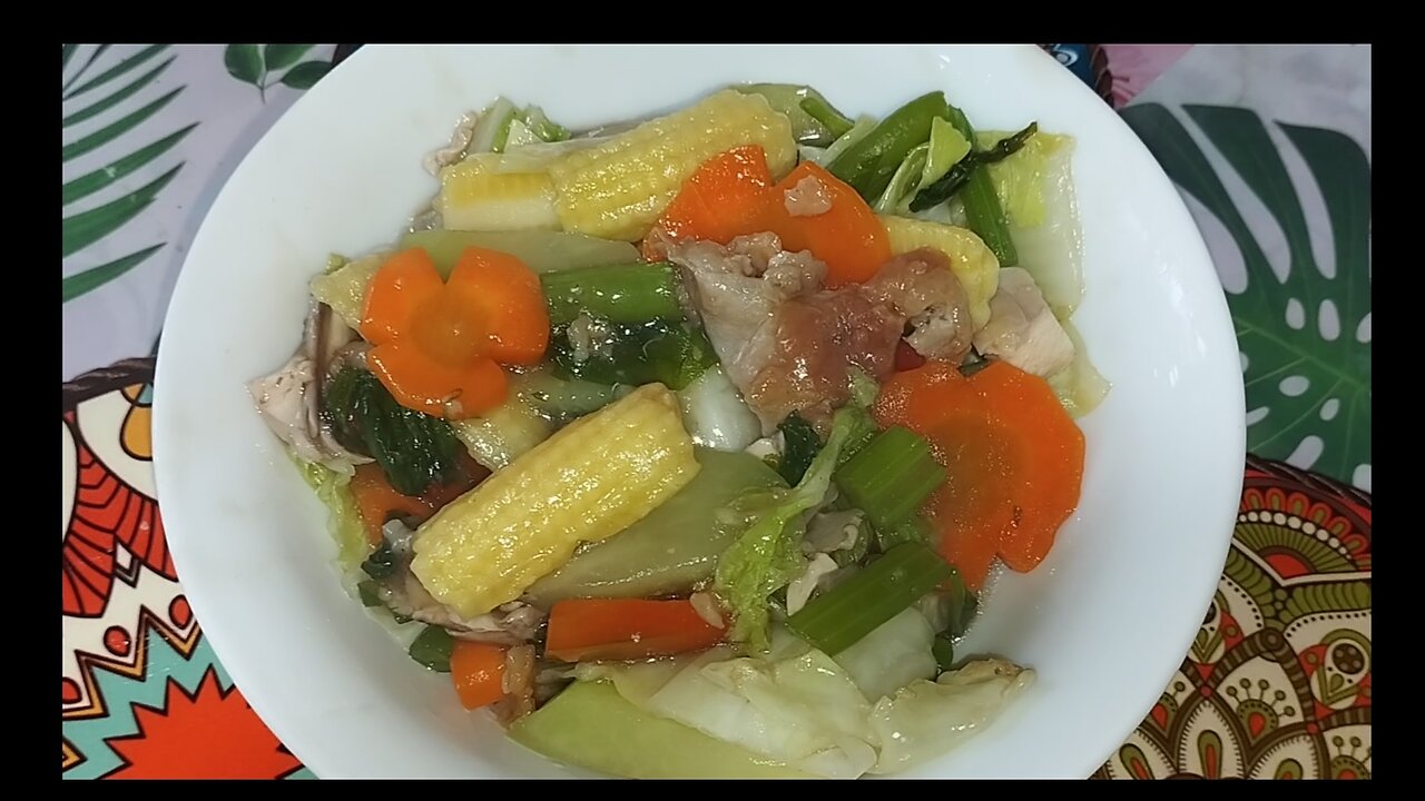 Cooking Chop Suey With Left Over Ingredients at Home