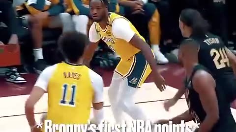 LeBron and Bronny moments