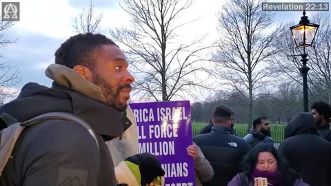 Speakers Corner -David In a Heated Discussion With Muslim -He Doesn't Want To Talk About Aisha's Age