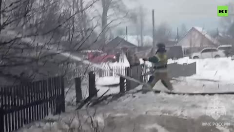 Hellish inferno consumes house in Western Russia