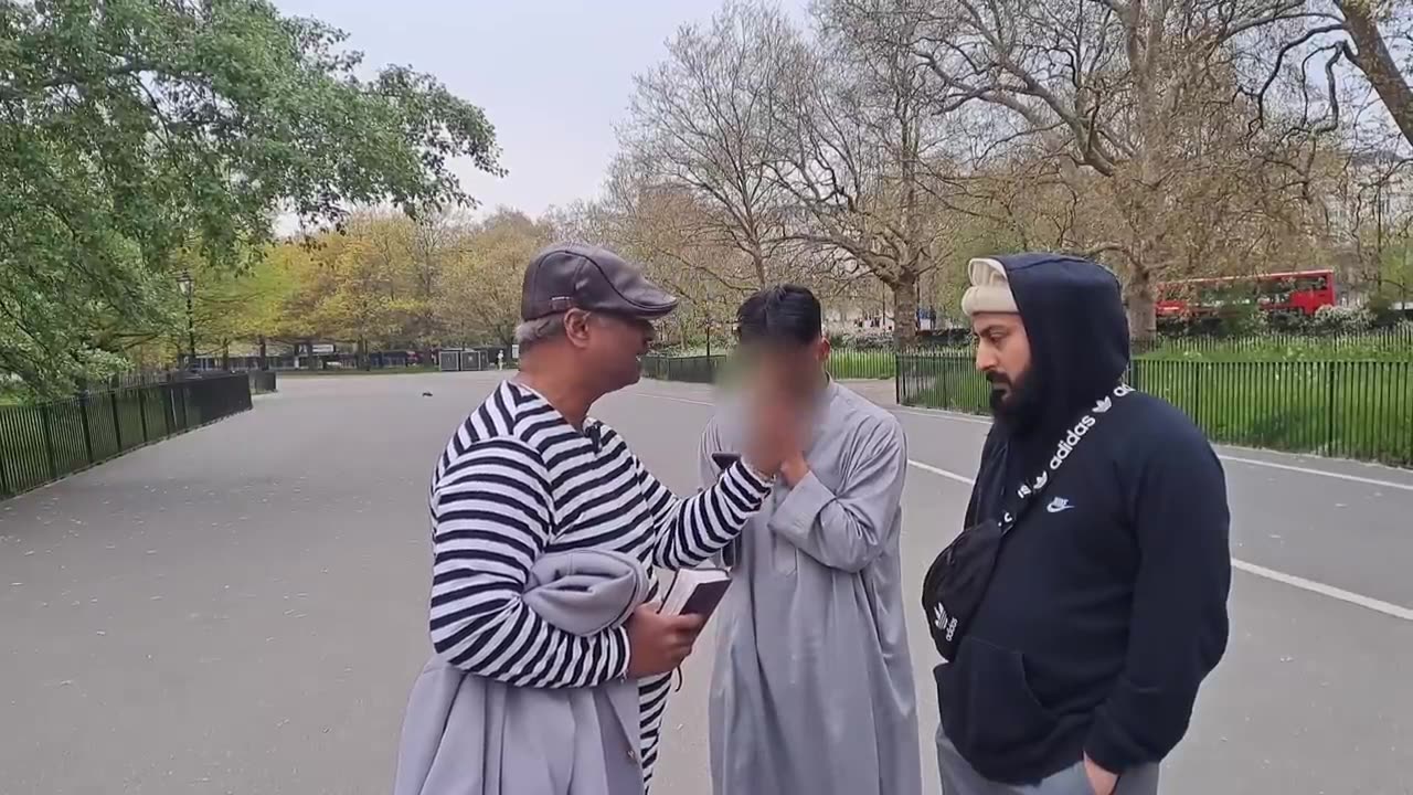 Speakers Corner - Uncle Sam Talks to a Muslim who Stops my Video and tries to De