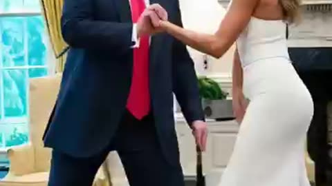 MELANIA and DONALD TRUMP'S Dance in White House!