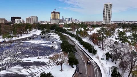 Rare winter storm hits U.S. South as deep freeze spreads