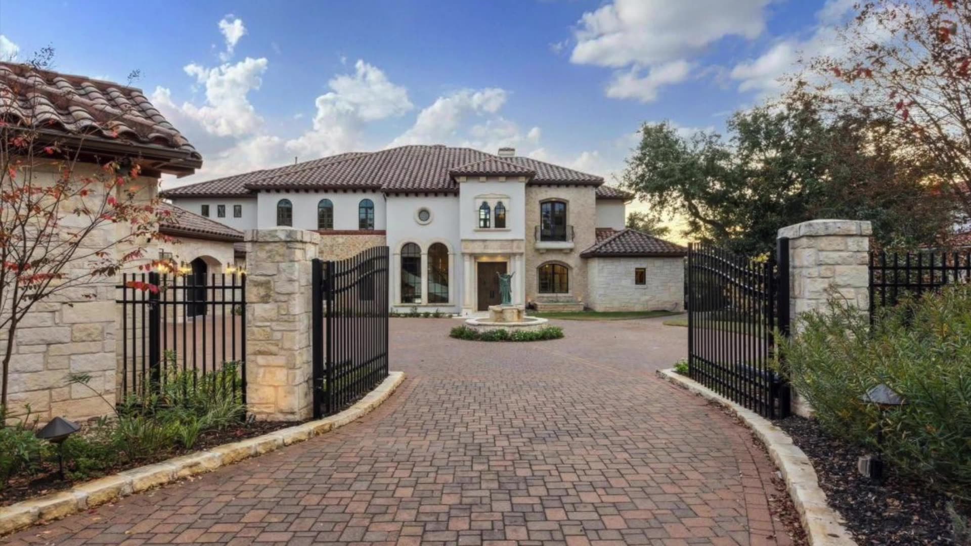 Natures Wonderland: Homes Immersed in Natural Beauty