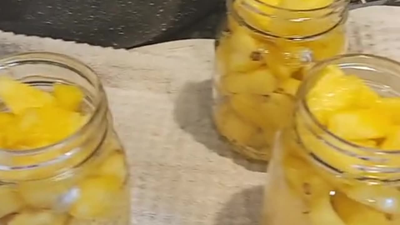 Canning Pineapple
