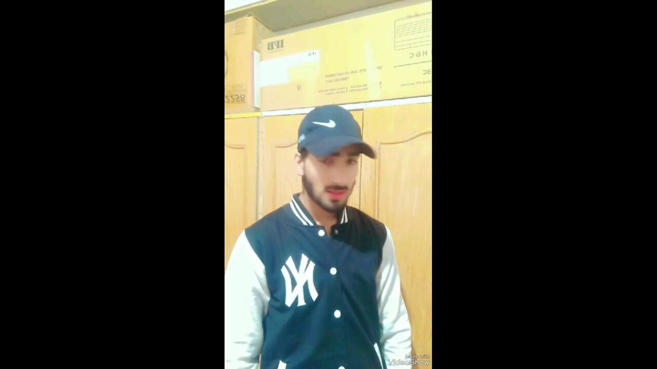 Garib Nahin Hai Sahab bahut Garib hai