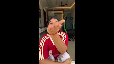 Uske Baad Aadat Par Jayegi🤣 #reels #funnyreels #saloni #realbipuldas #comedy #comedyreels #reaction