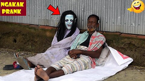 ngakak 🤣 prank pocong bocil lagi tidur sampe kocar kacir in indonesia ! Part-02