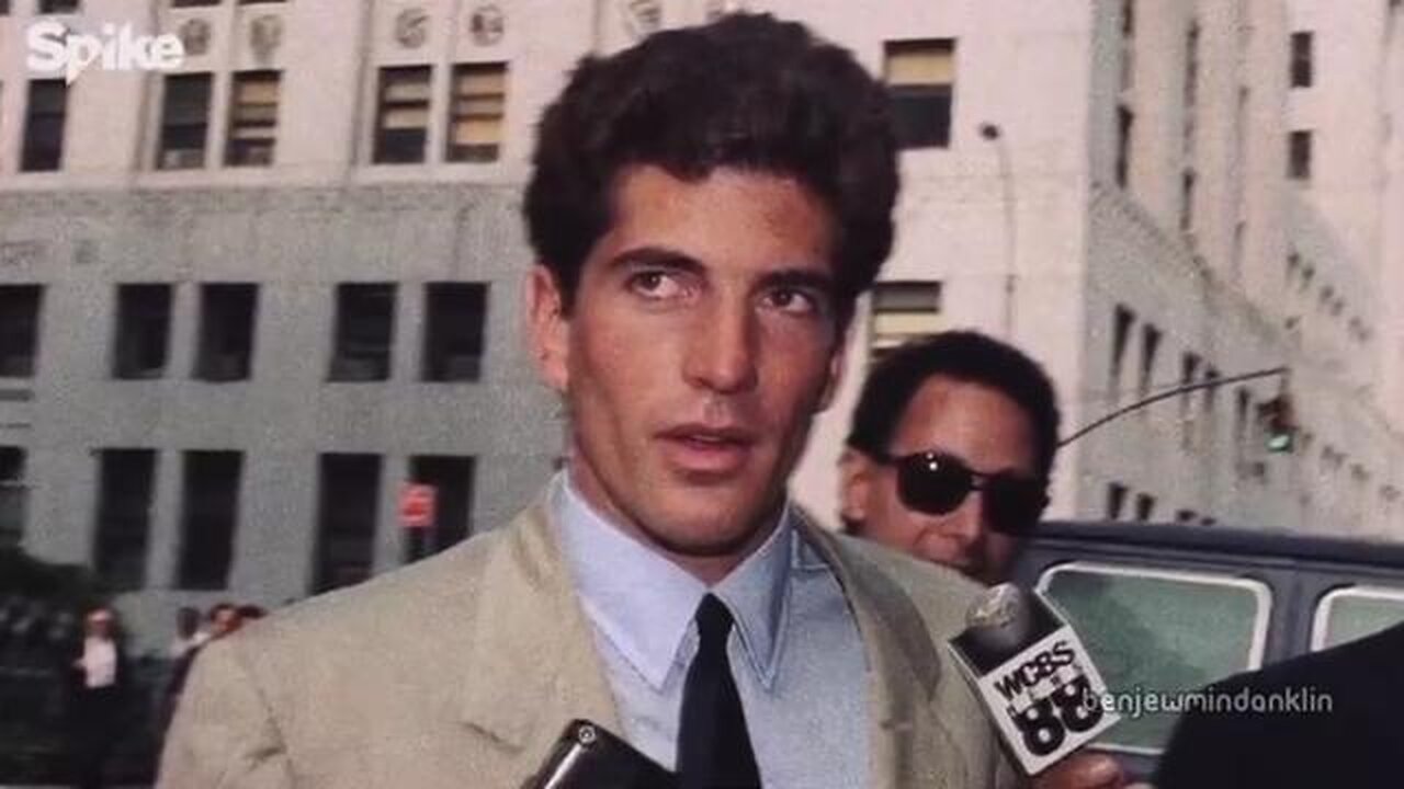 VIDEO 1700 Q - JOHN F KENNEDY JR. #VINCENT #PATRIOT #STREETFIGHTER #TRUMP #JFK #JR #Q