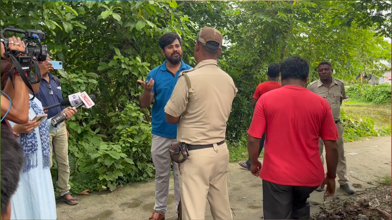 সোনারপুরে অভিযুক্ত জামালের বাড়ি পাহাড়ায় পুলিশ অভিযোগকারীর জন্য নেই পুলিশি নিরাপত্তা।