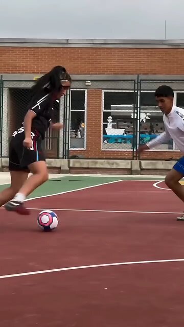Trap 🪤🥶 Skill Tutorial #football #skills #panna #soccerskills