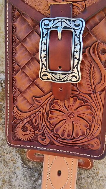 back cinch cell phone case for a saddle