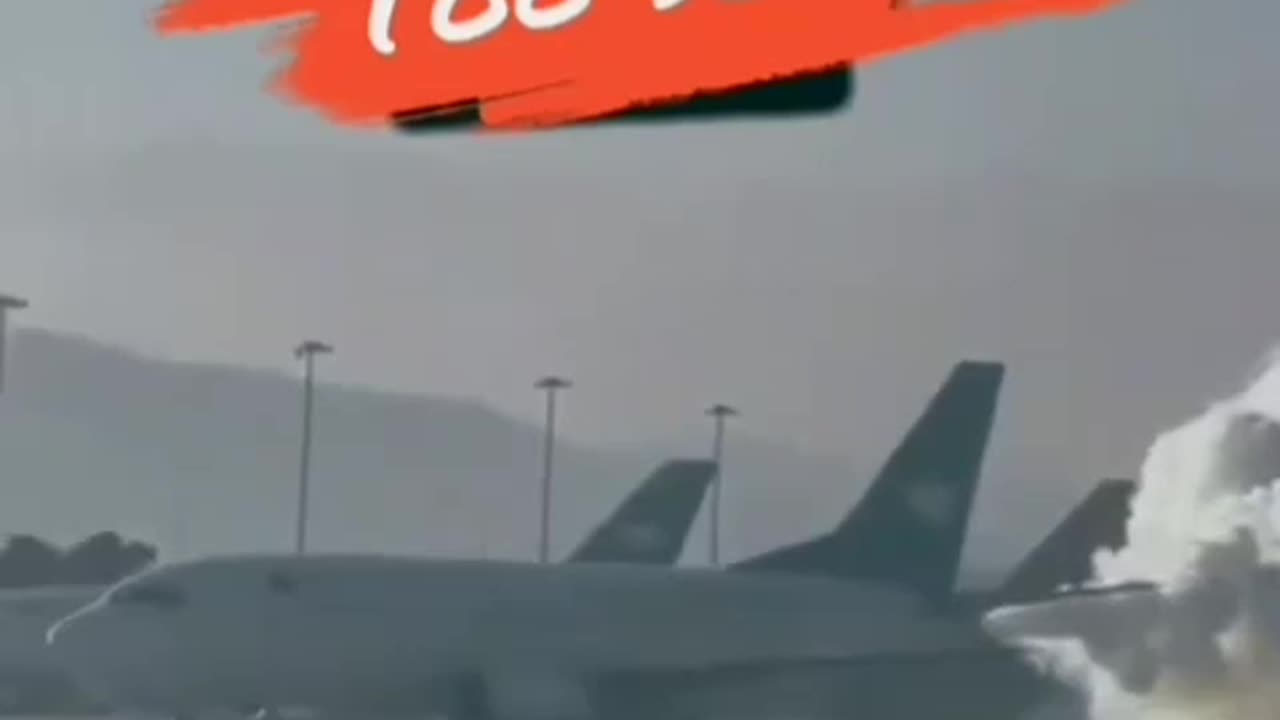 Chemtrail plane accidentally starts dispersing on Runway