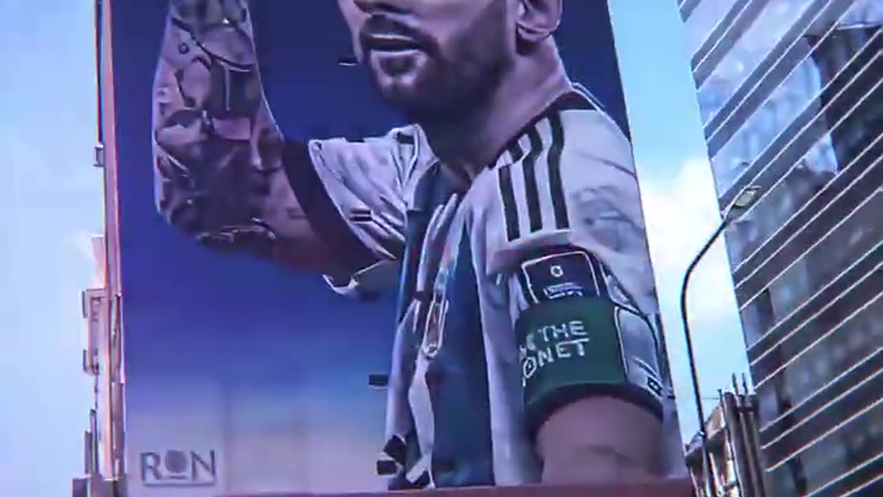 🤣ISHOWSPEED SEE MESSI IN ARGENTINA