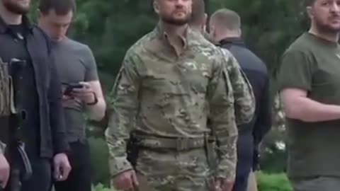 Have You Noticed Volodymyr Zelensky’s Bodyguard 😮🤔