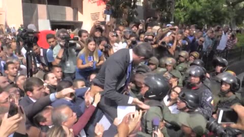 Piden cárcel e inhabilitación para exparlamentarios en Venezuela | AFP
