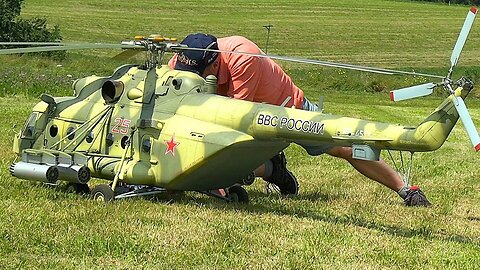 Massive SOVIET RC GUNSHIP Goes Airborne / Mil Mi-17 "Hip" Helicopter Scale Model.