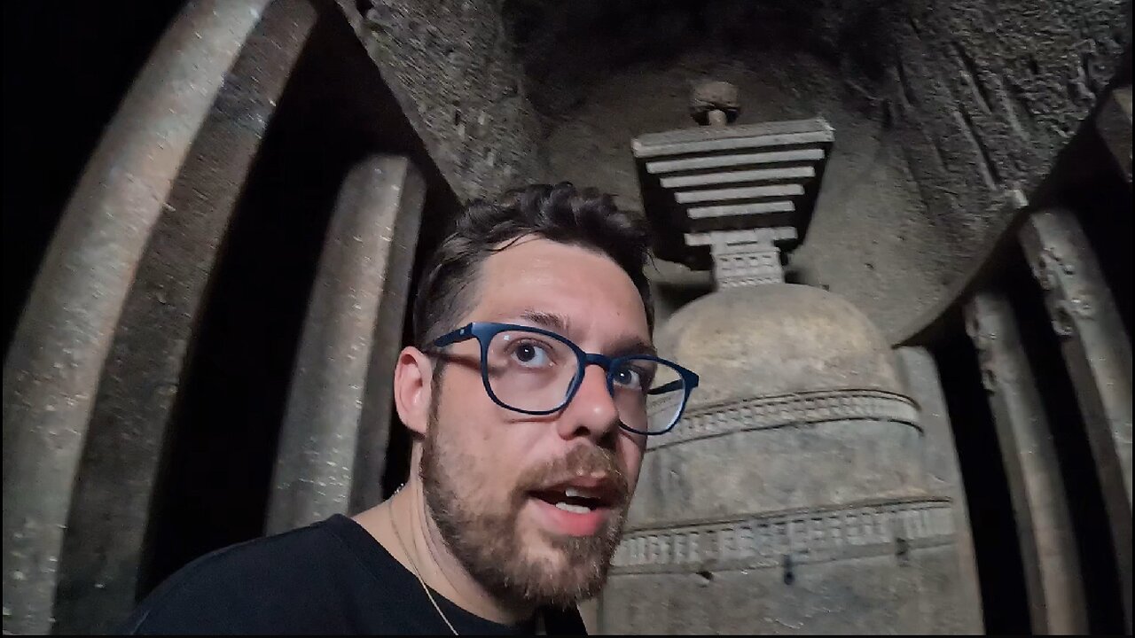 I Throatsing in some Indian mountain cave
