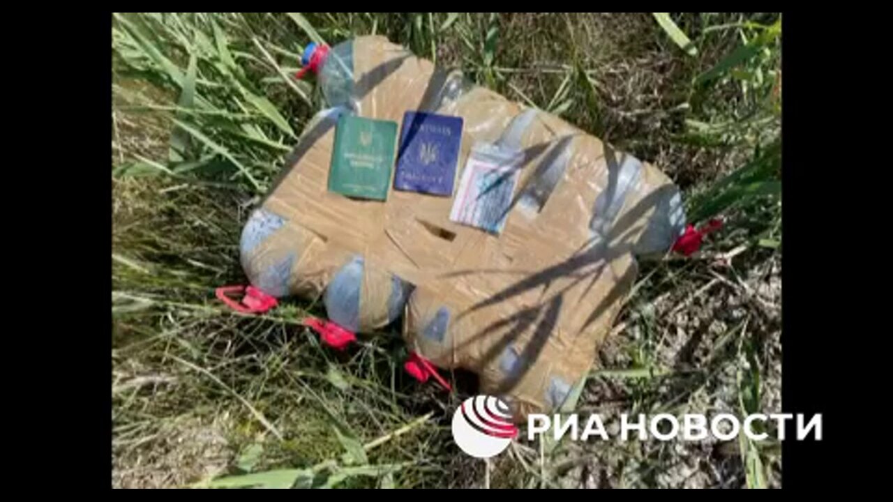 A Ukrainian serviceman crossed the Dnieper on a raft made of empty plastic bottles and surrendered