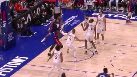 NBA - Cade gave the Pistons their first lead of the night on this layup through traffic 💪