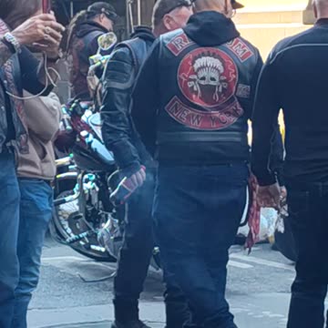 Biden must FREE Leonard Peltier. SIGN THE PETITION.