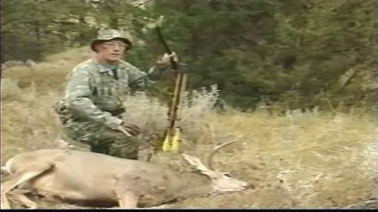 PRIMITIVE SURVIVAL, Live Bow Deer Kill And Field Dressing, LAPINSKI