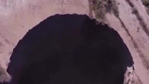 Mysterious Sinkhole in Tierra Amarilla Chile