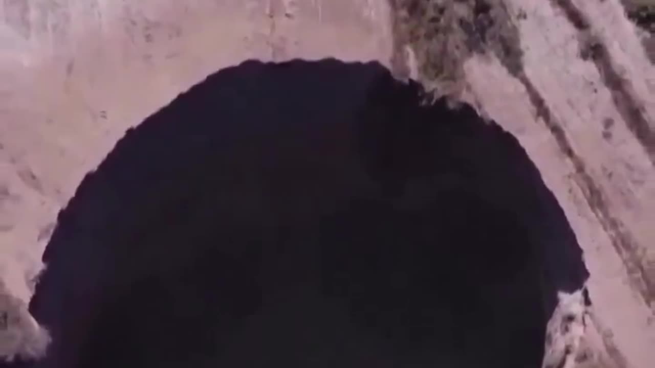 Mysterious Sinkhole in Tierra Amarilla Chile
