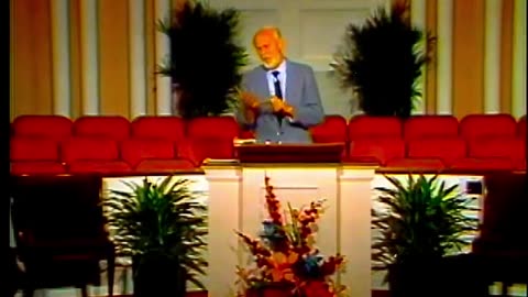 NEW AGE DECEPTION Of The Presidents Pastor Versus Dave Hunt